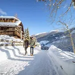 Alpstay Platzhirsch - Modern 2-bedroom Family With Garden Bad Kleinkirchheim
